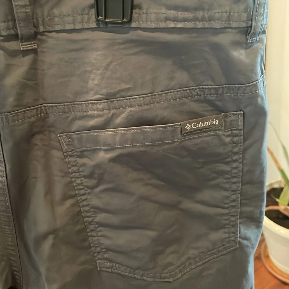 Columbia pants dark gray 34x32 regular fit new without tags. Washed. Not worn